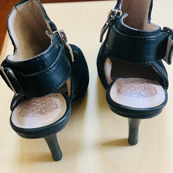 Open Toe Heel Bootie - Picture 4 of 8